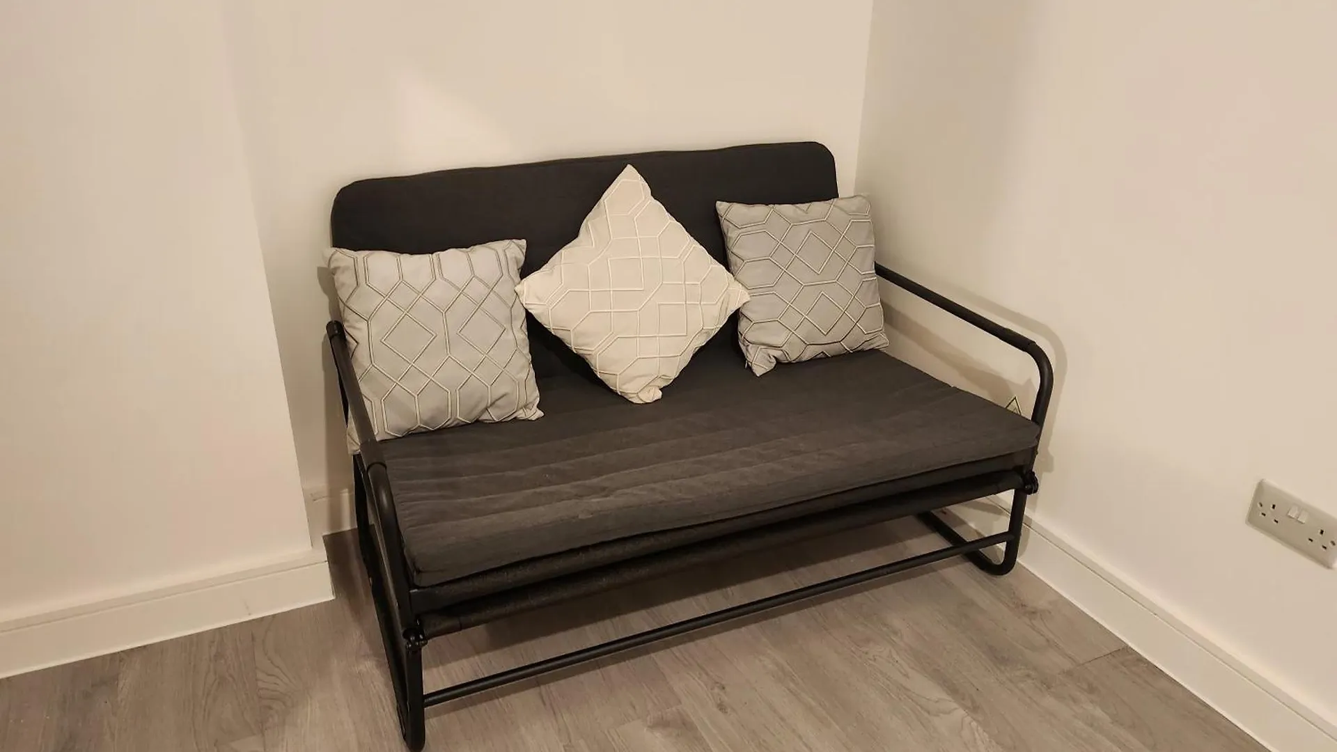 Aparthotel Flat 1 - 10 Min To Centre By Property Promise Cardiff 0*,