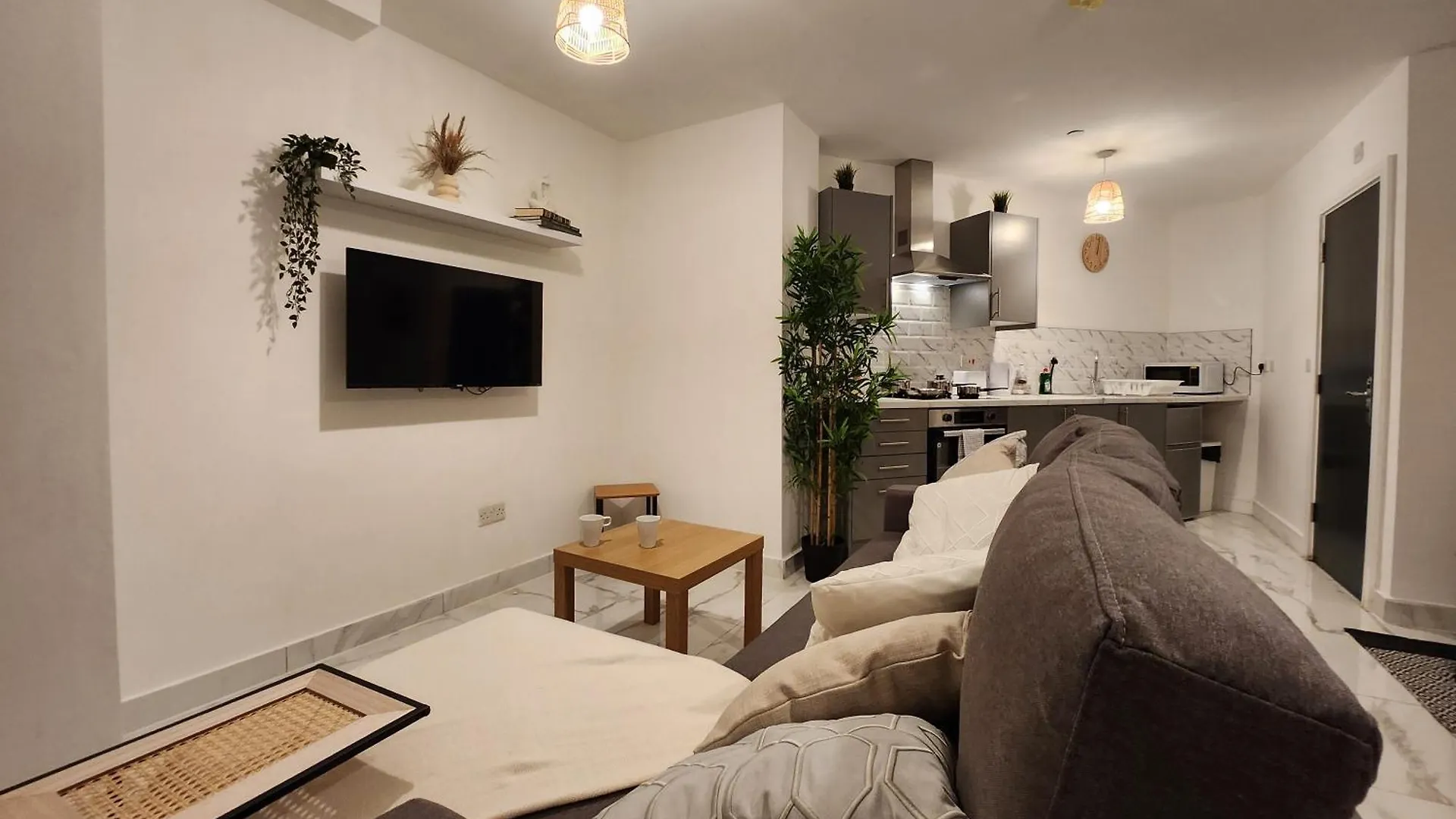 Apartment Aparthotel Flat 1 - 10 Min To Centre By Property Promise Cardiff