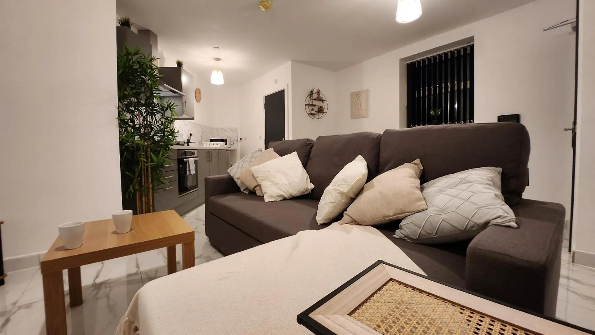 Aparthotel Flat 1 - 10 Min To Centre By Property Promise Cardiff United Kingdom