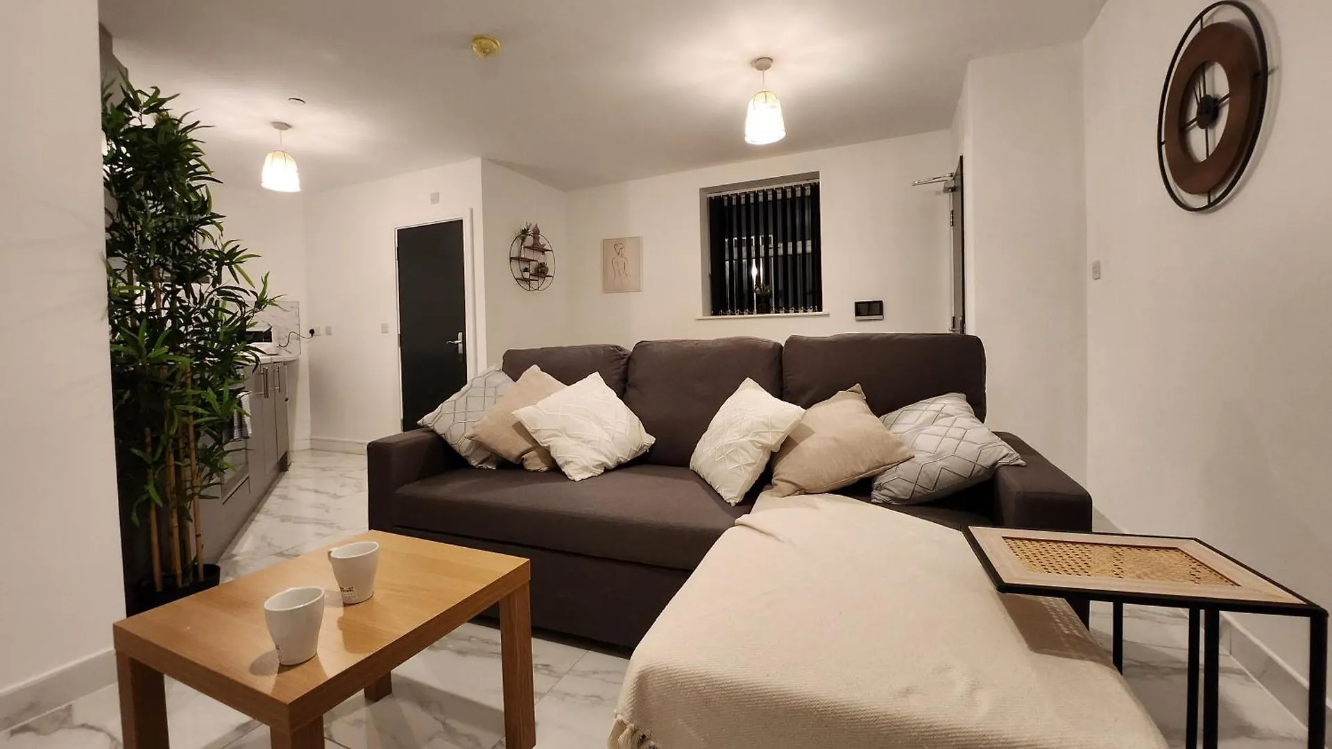 Aparthotel Flat 1 - 10 Min To Centre By Property Promise Cardiff Apartment